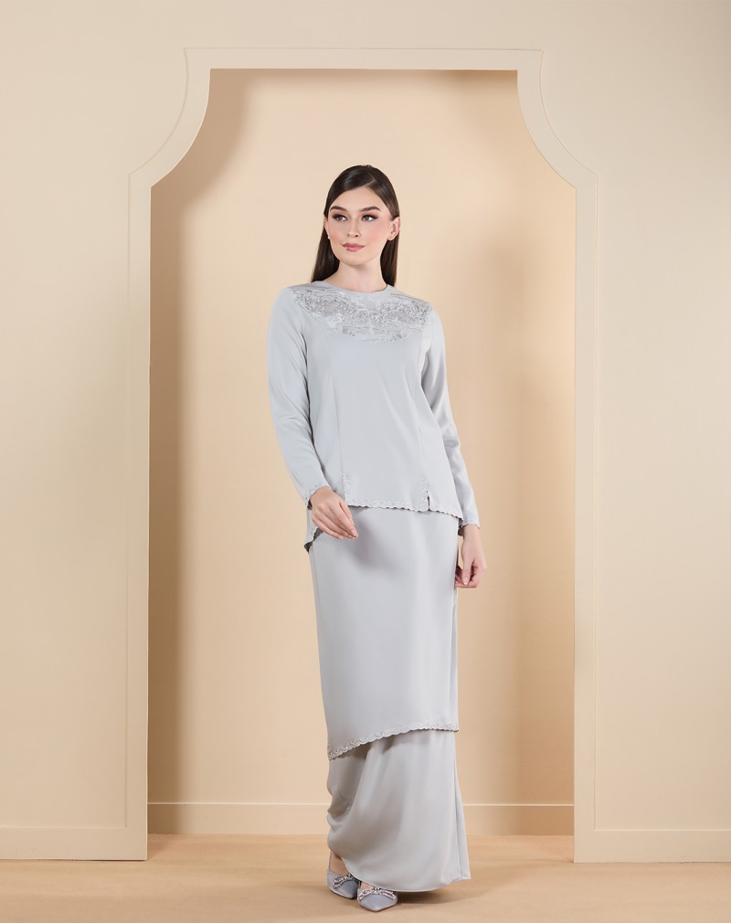 EISLEY BAJU KURUNG