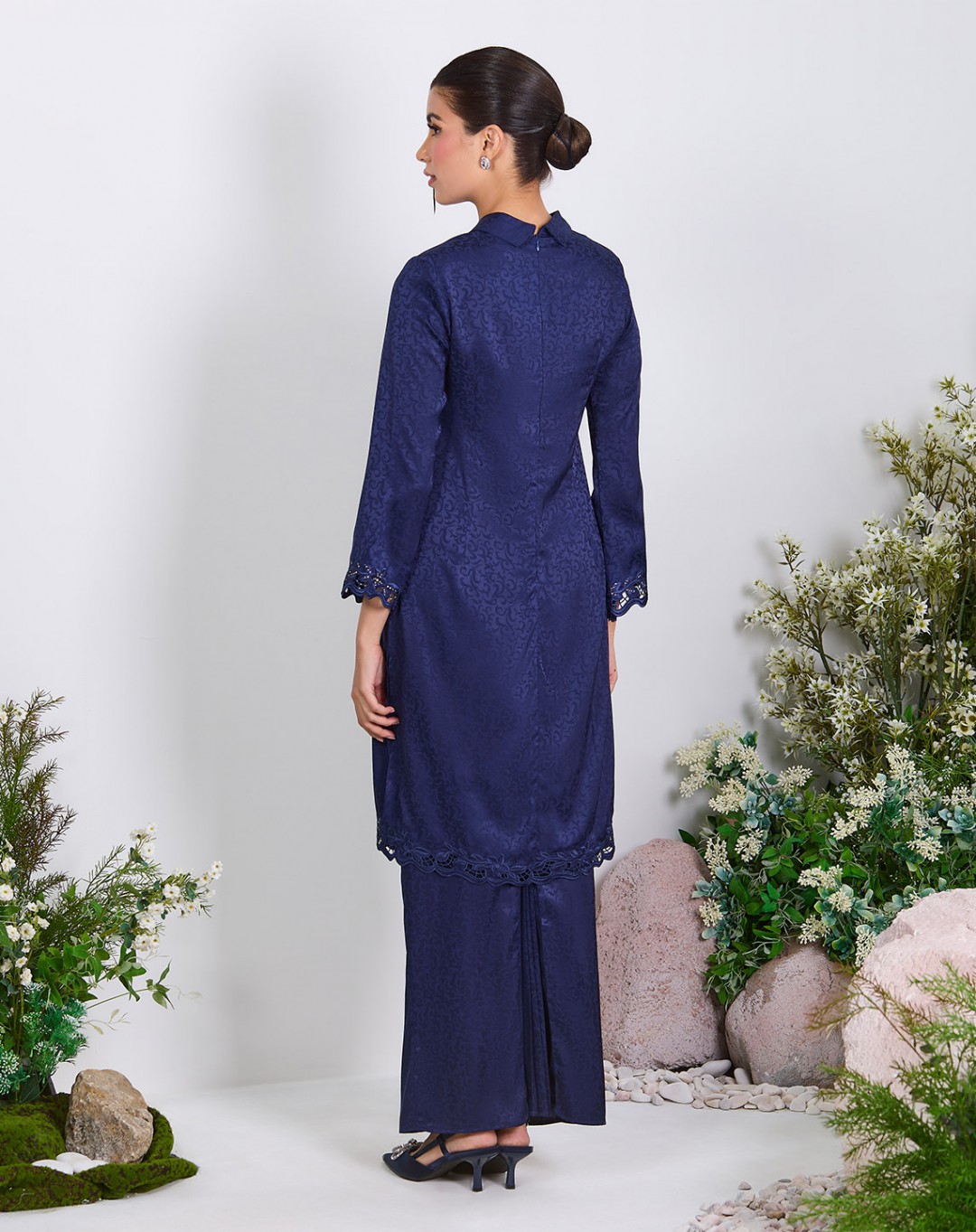 ELEESYA BAJU KURUNG