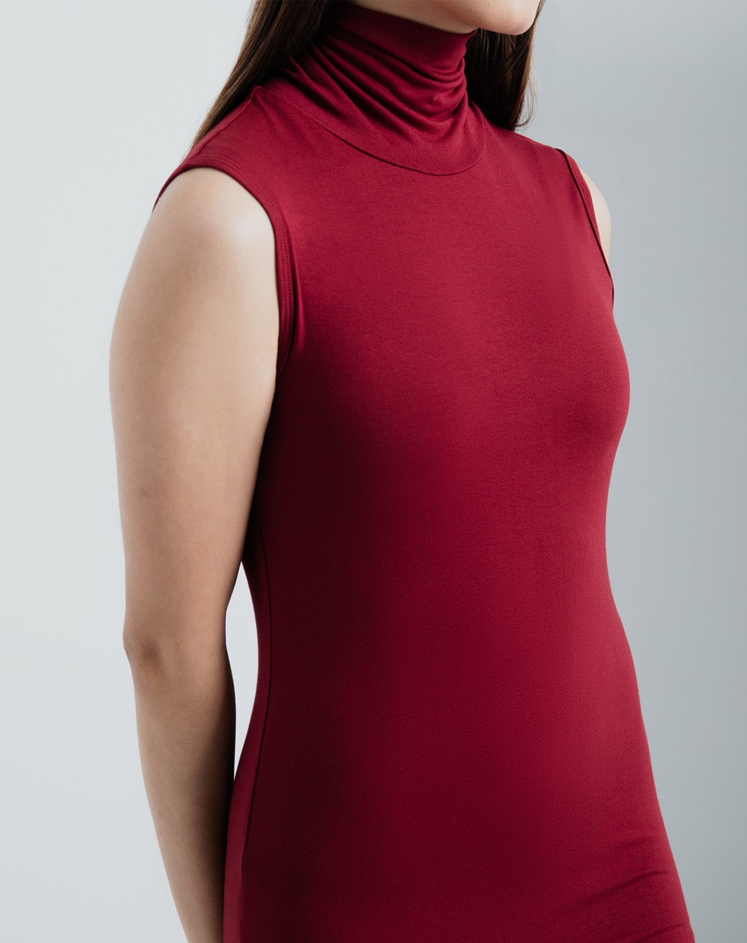 ELORA SLEEVELESS TURTLENECK INNER