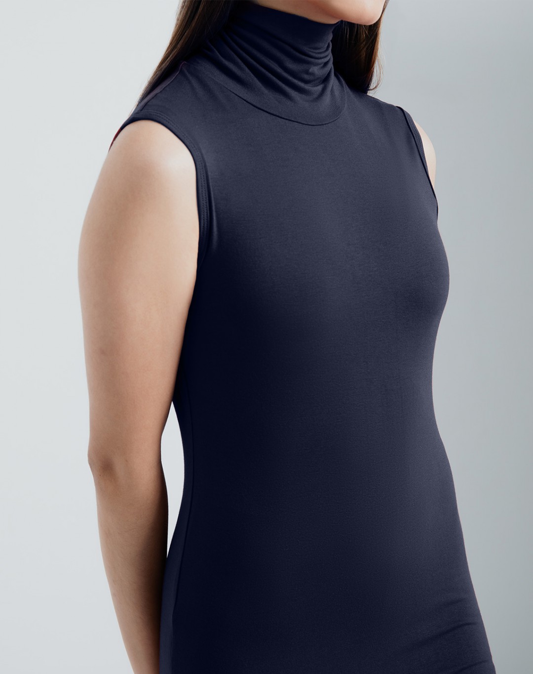 ELORA SLEEVELESS TURTLENECK INNER