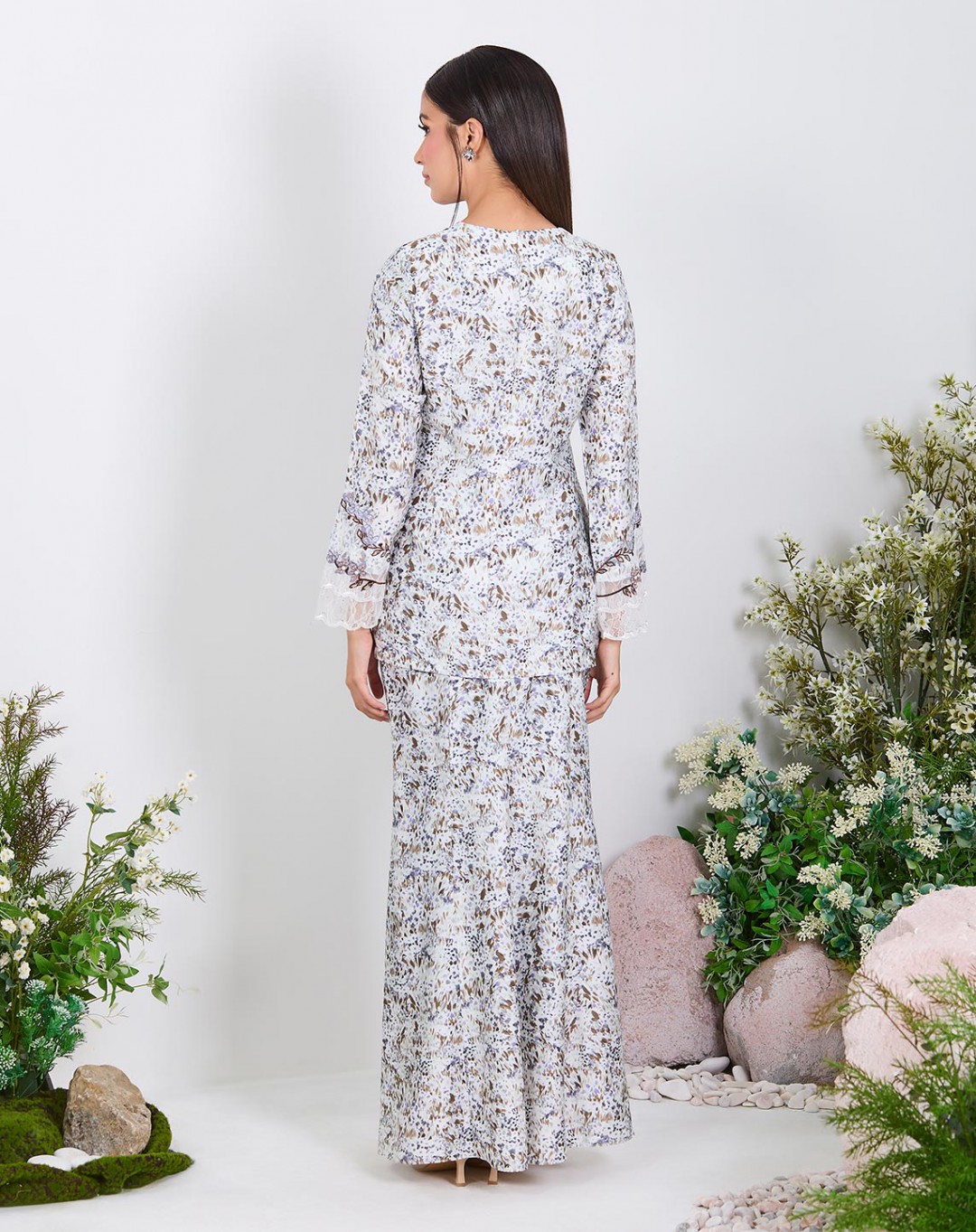 ELVI BAJU KURUNG