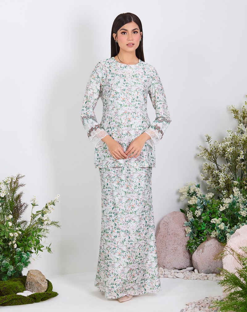 ELVI BAJU KURUNG