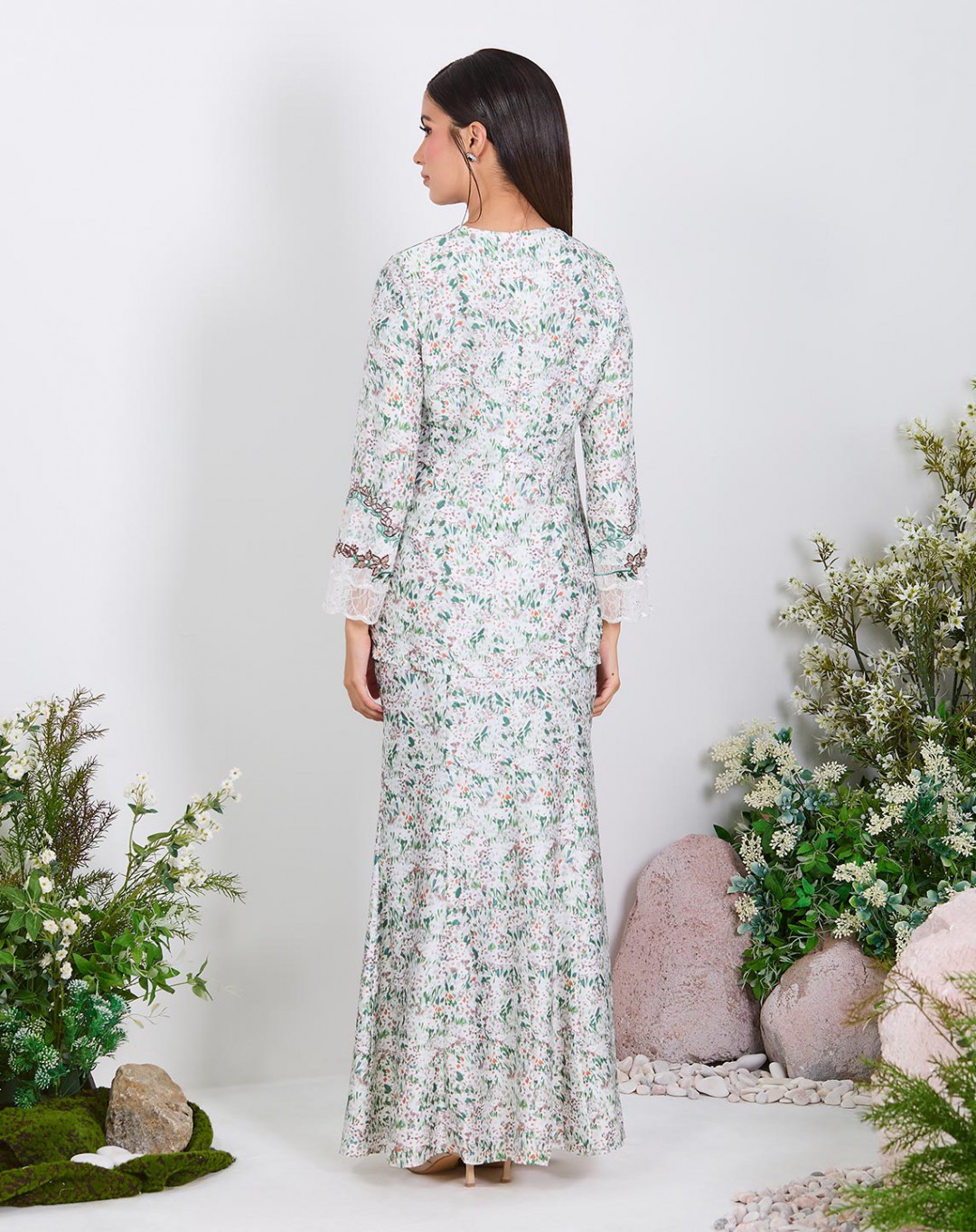 ELVI BAJU KURUNG