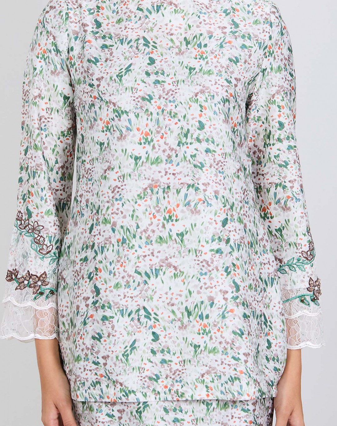 ELVI BAJU KURUNG