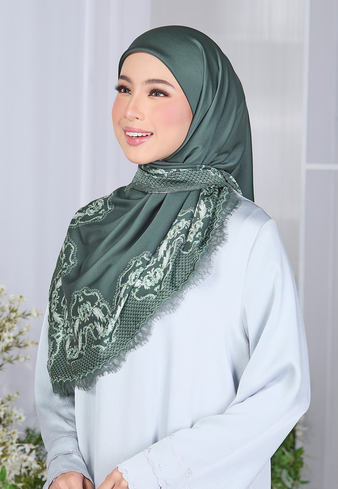 SQ WAYLA PRINTED WITH LACE