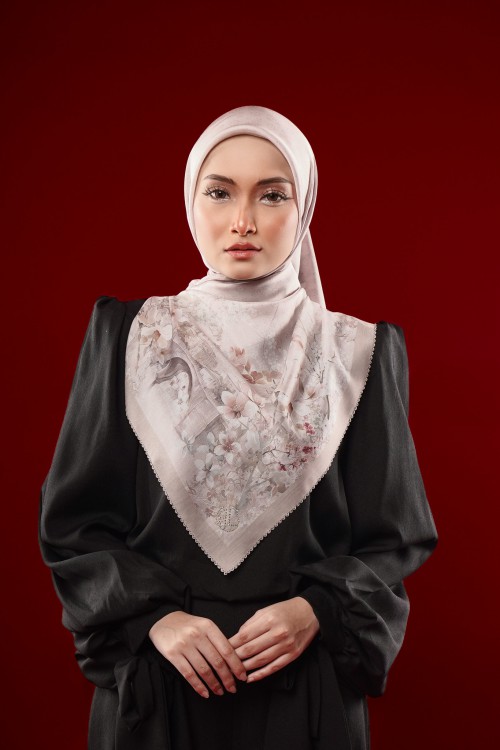 SQ EMIRA VOILE PTD LASERCUT 189