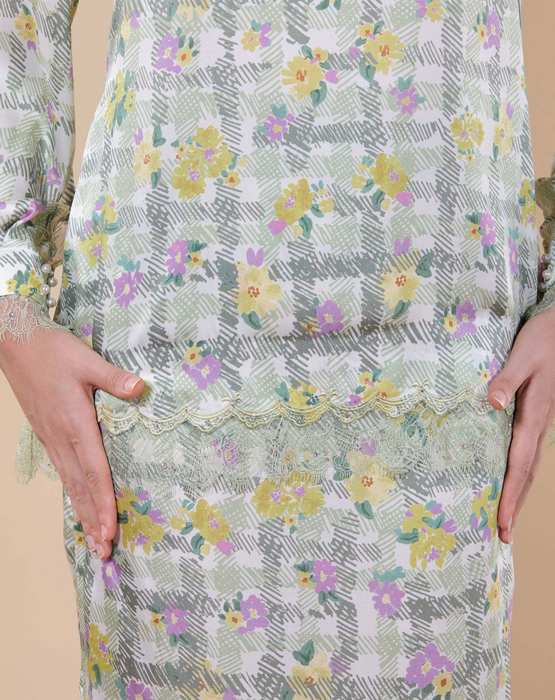 EVALIA BAJU KURUNG