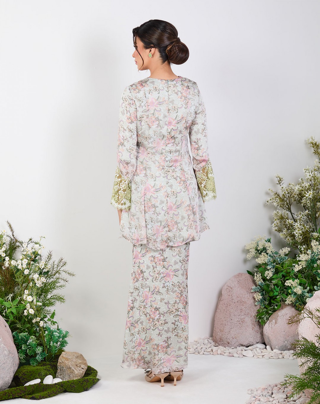 FELLA BAJU KURUNG