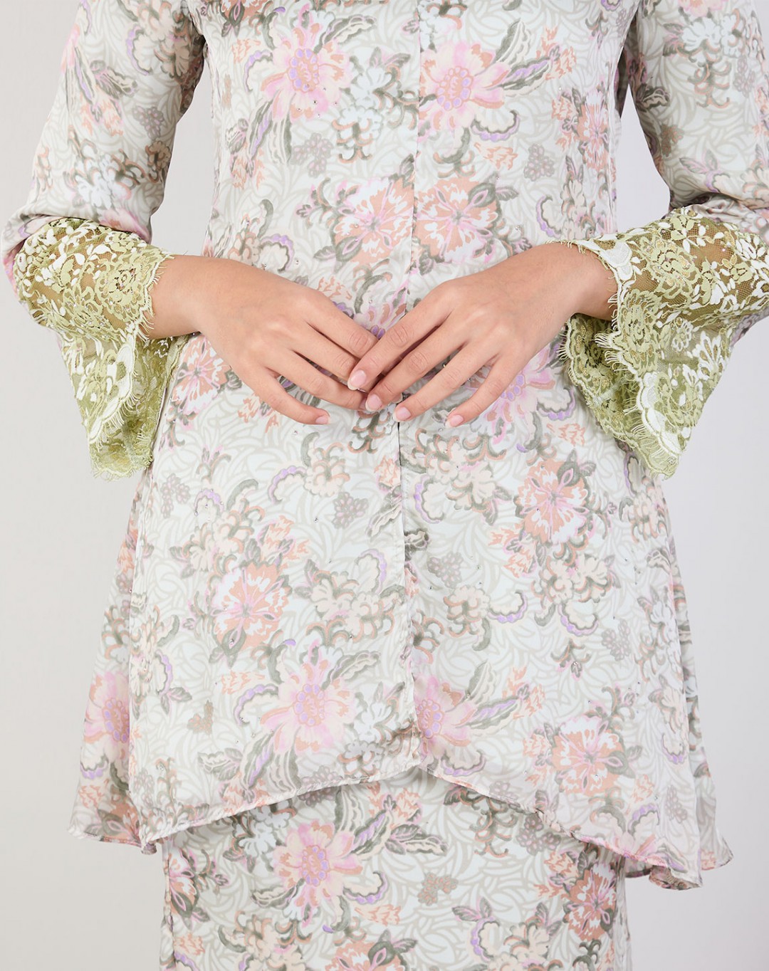 FELLA BAJU KURUNG