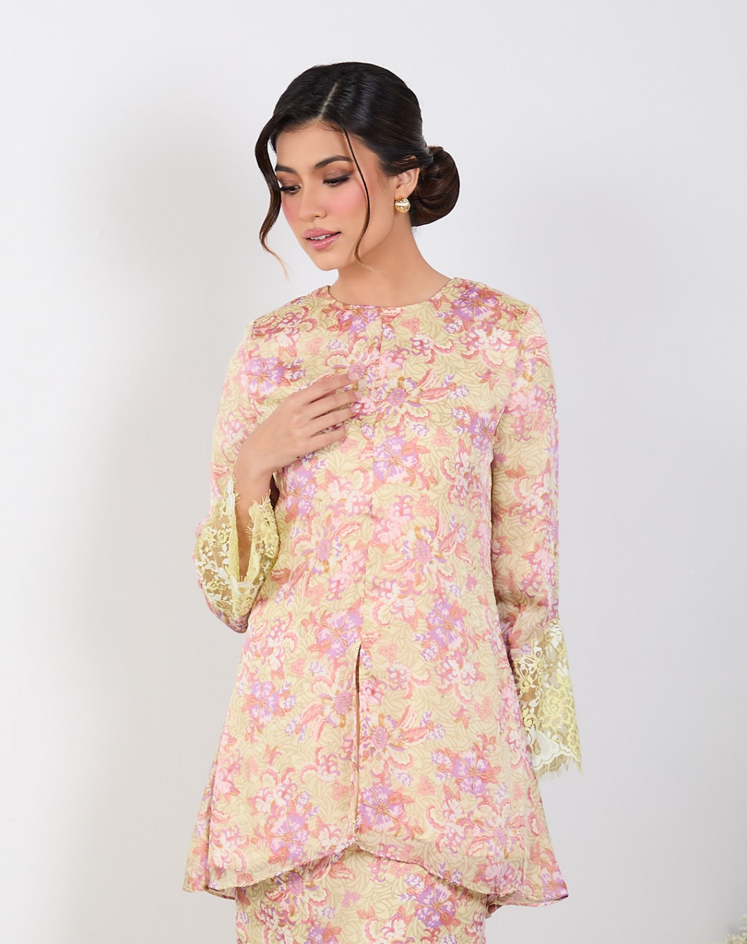 FELLA BAJU KURUNG