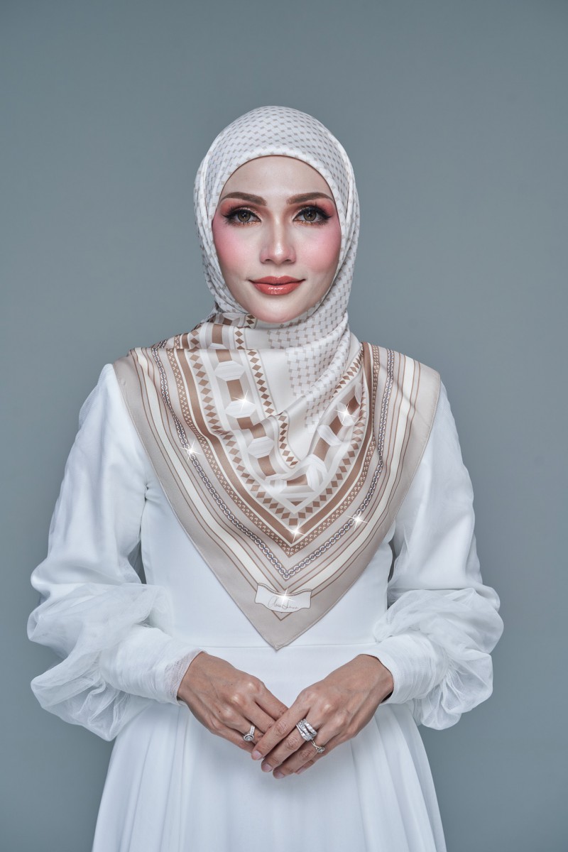 SQUARE RALISA PRINTED DIAMOND 279