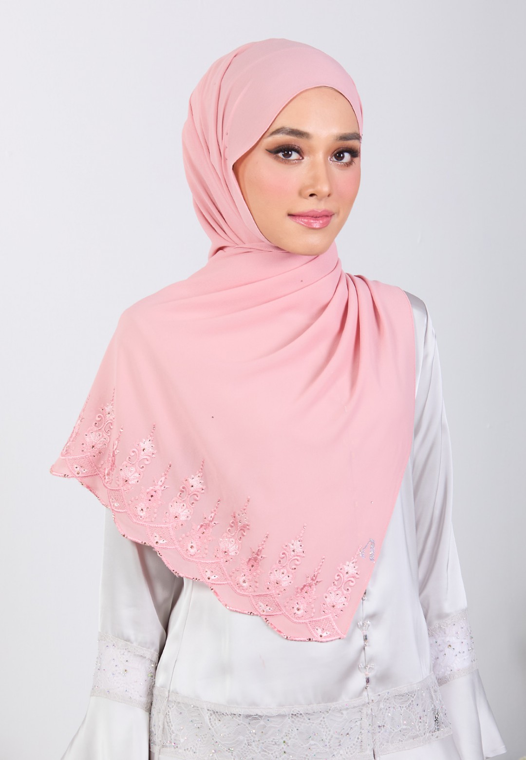 SHAWL NABIELAH PLAIN EMBROIDERY DIAMOND