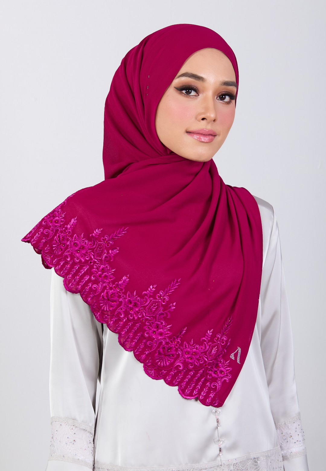 SHAWL MARHAYNE PLAIN EMBROIDERY DIAMOND