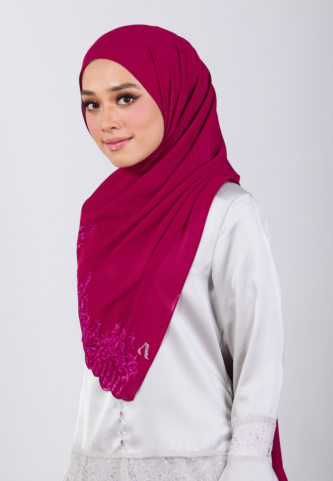 SHAWL MARHAYNE PLAIN EMBROIDERY DIAMOND