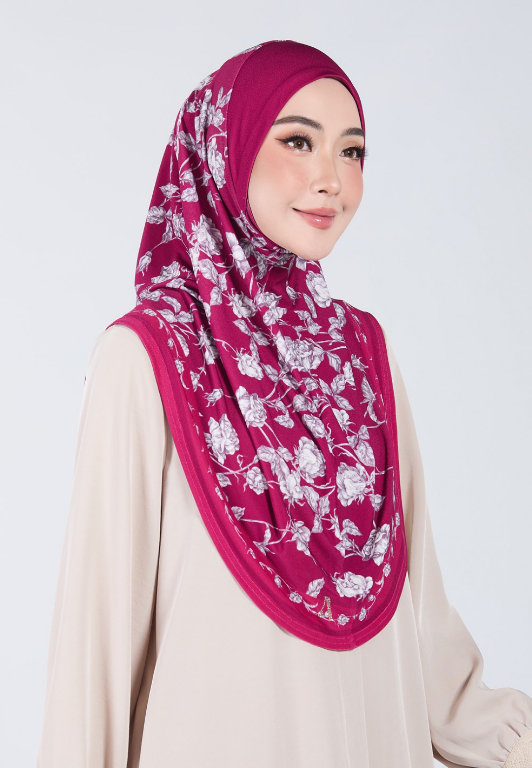 TIARA NISREEN STD S/A