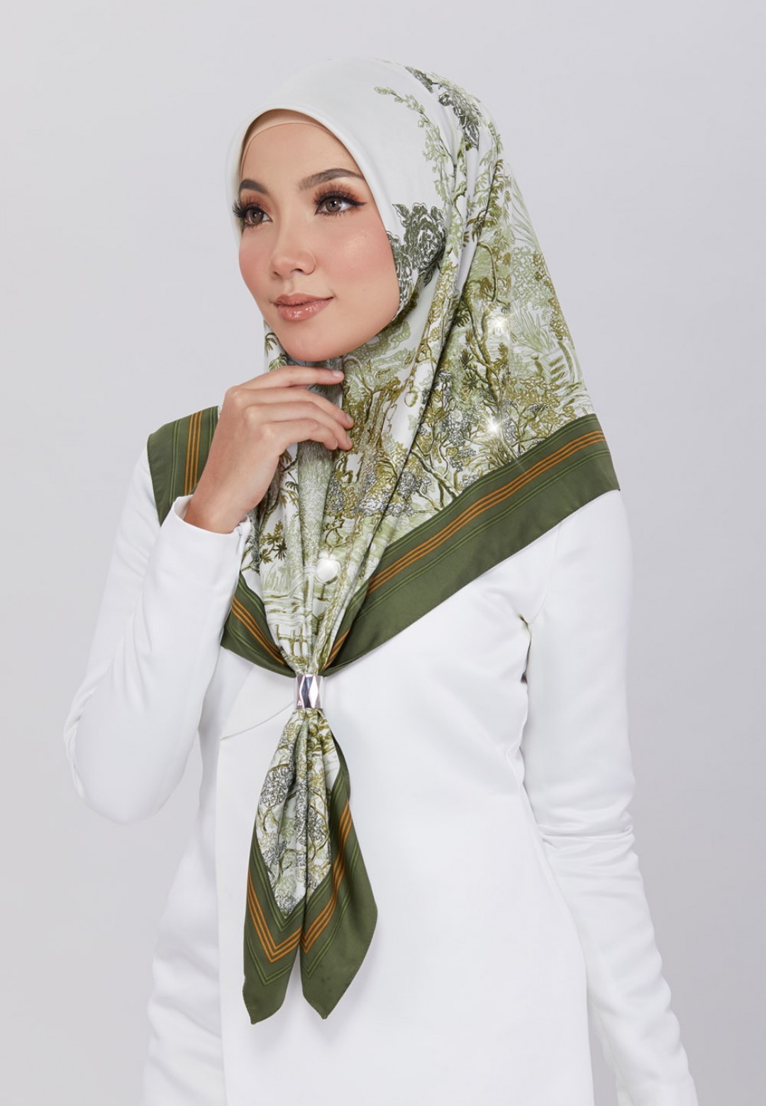 SQ ENCHANTED FOREST TWILL PTD  DIAMOND 289