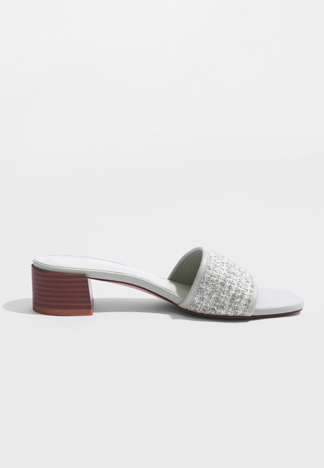 NISA SANDALS