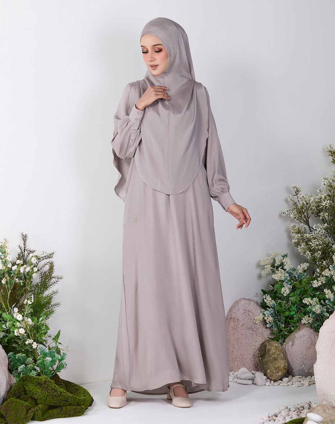 HASNAA JUBAH