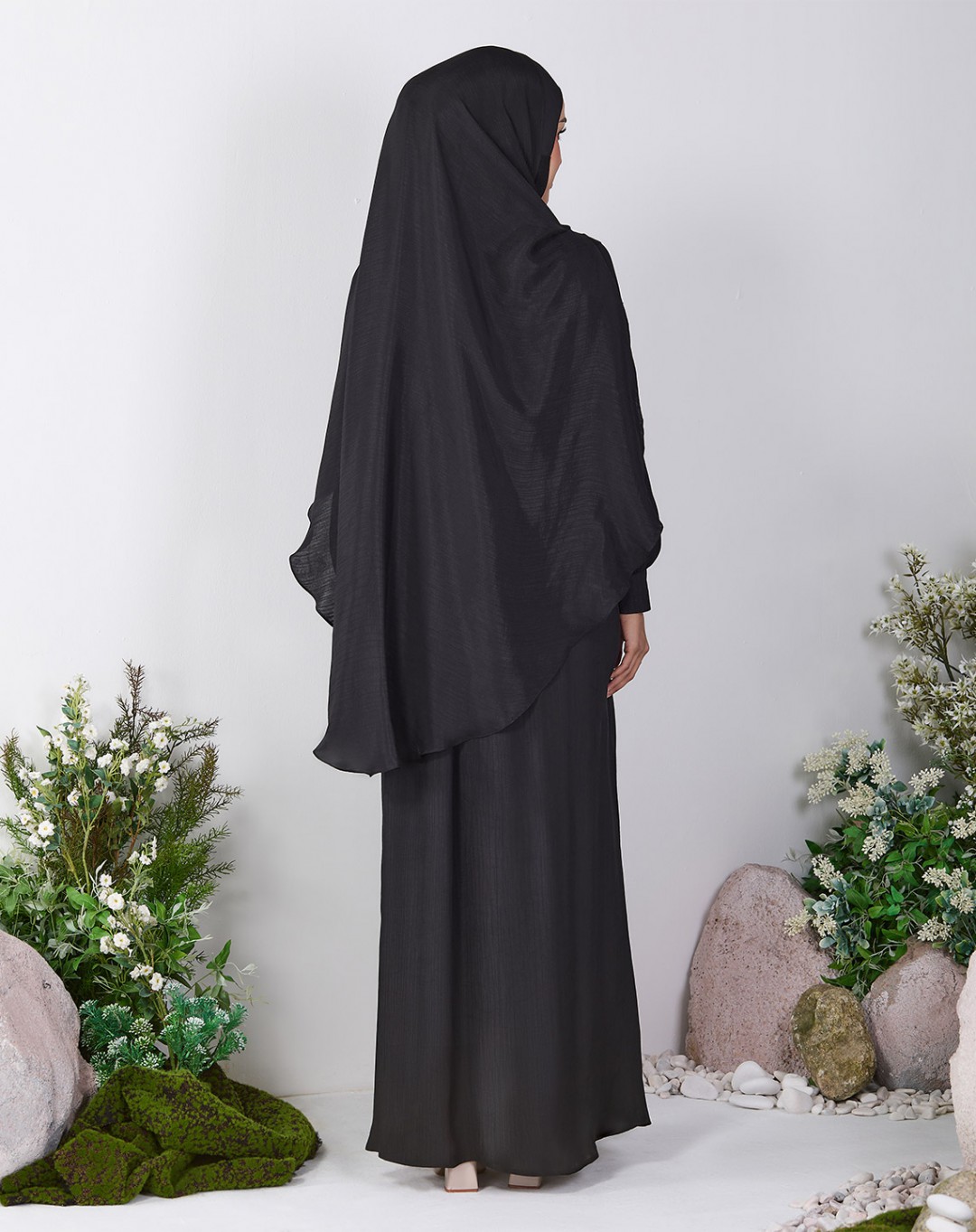HASNAA JUBAH