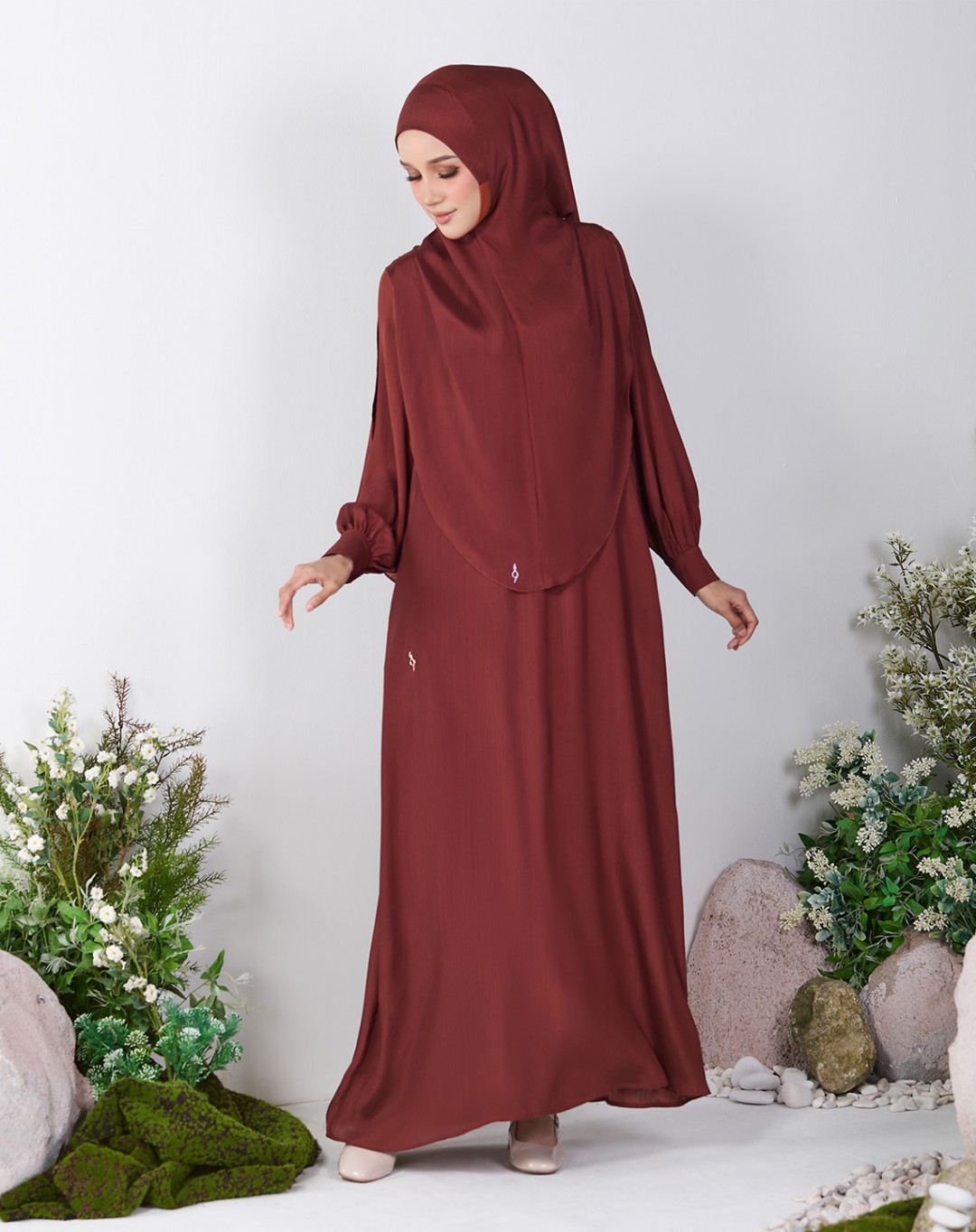 HASNAA JUBAH