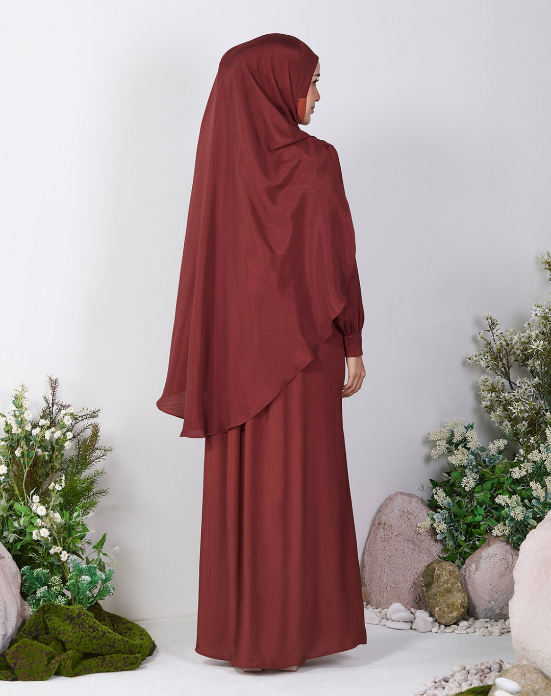HASNAA JUBAH