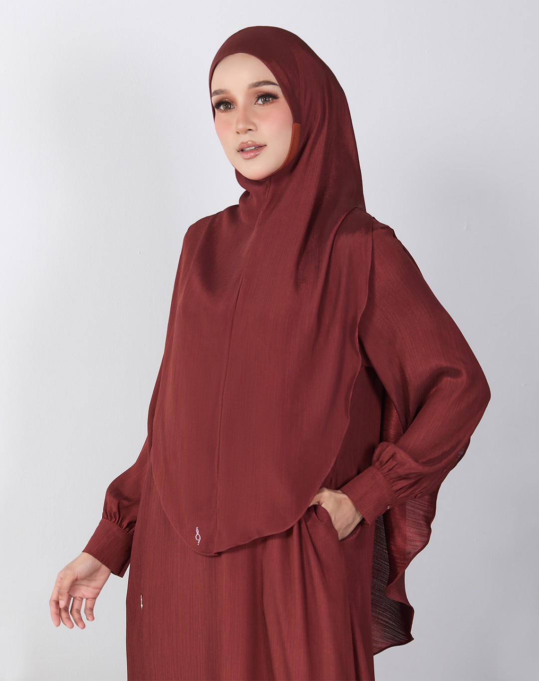 HASNAA JUBAH
