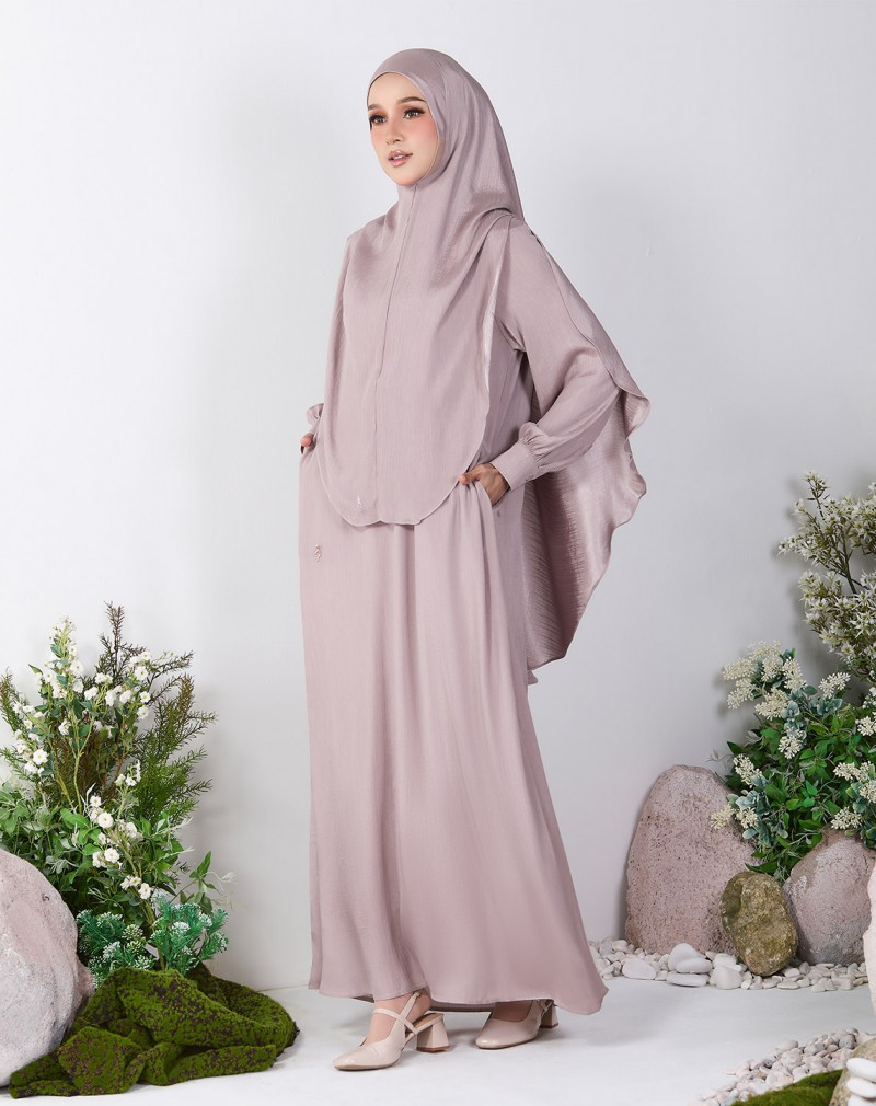 HASNAA JUBAH
