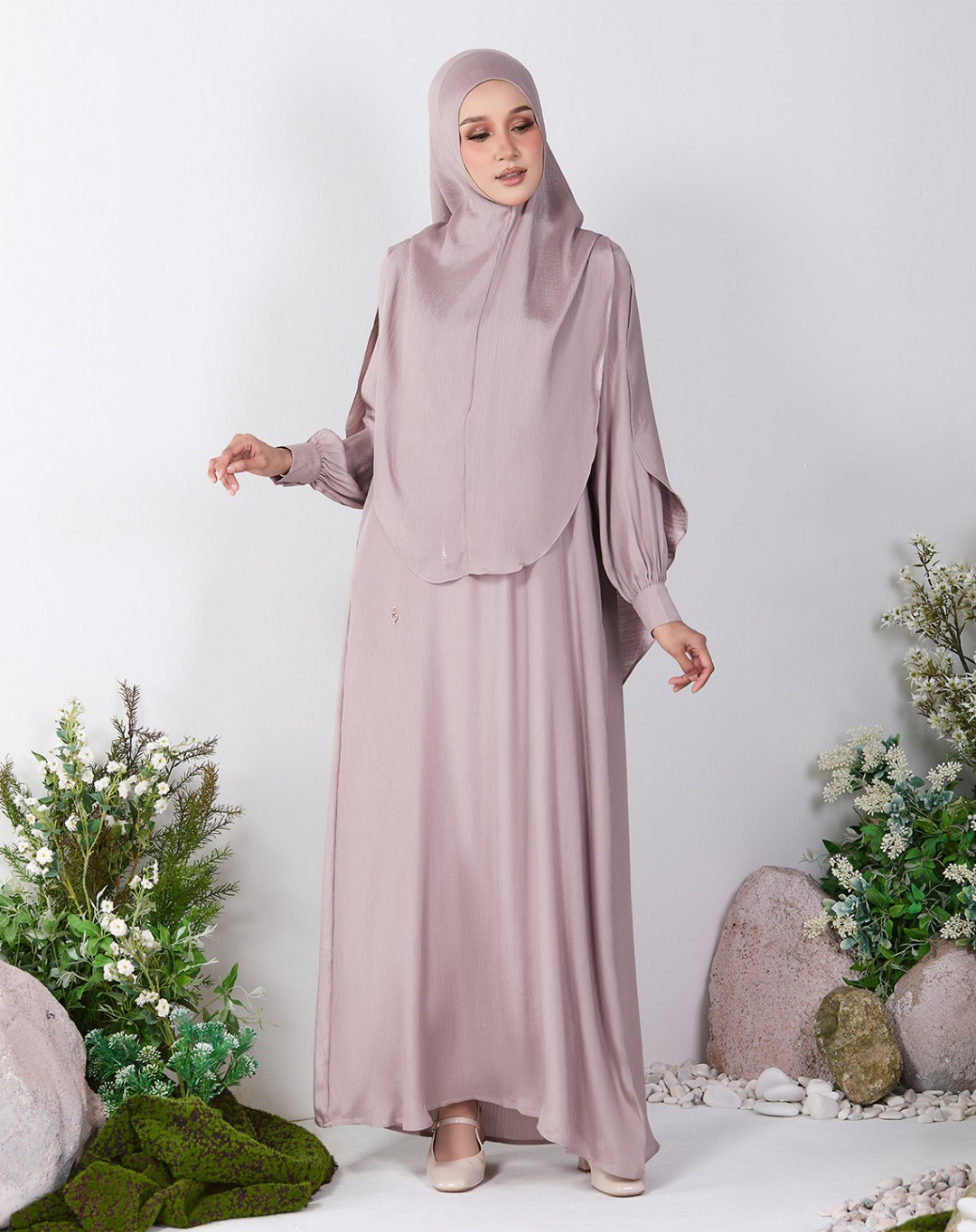 HASNAA JUBAH