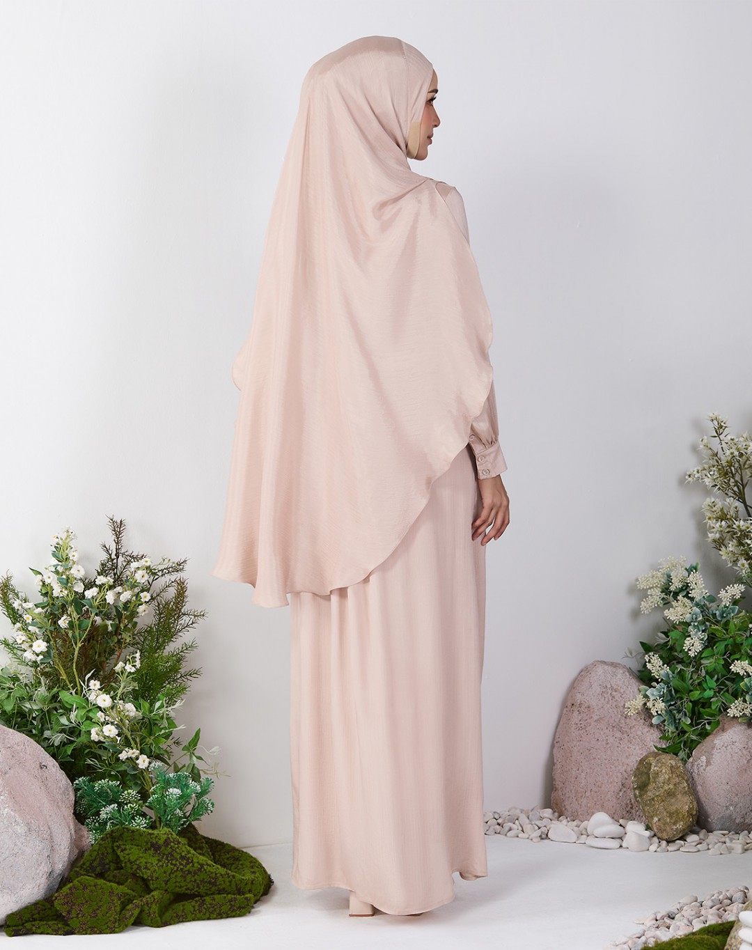 HASNAA JUBAH