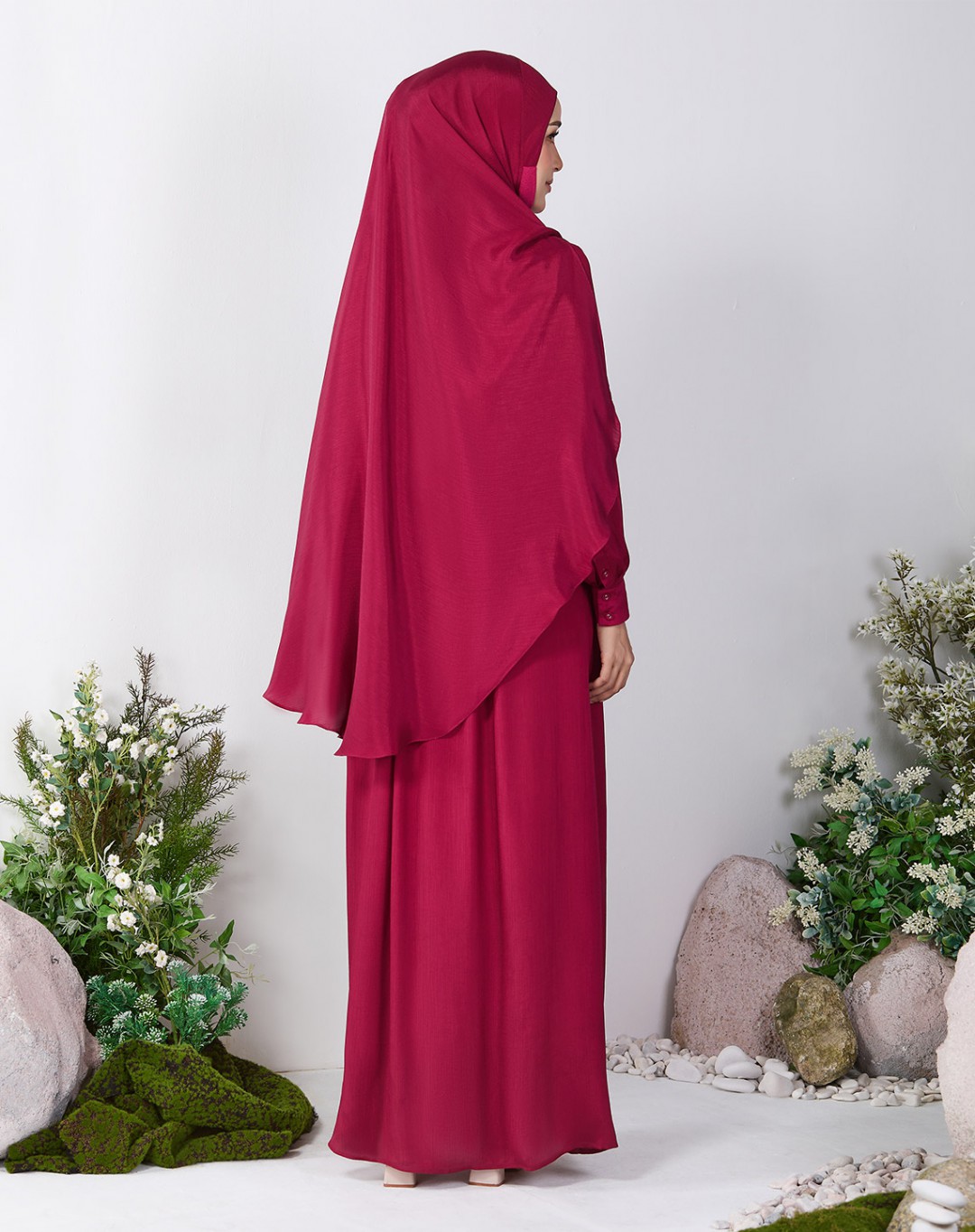 HASNAA JUBAH