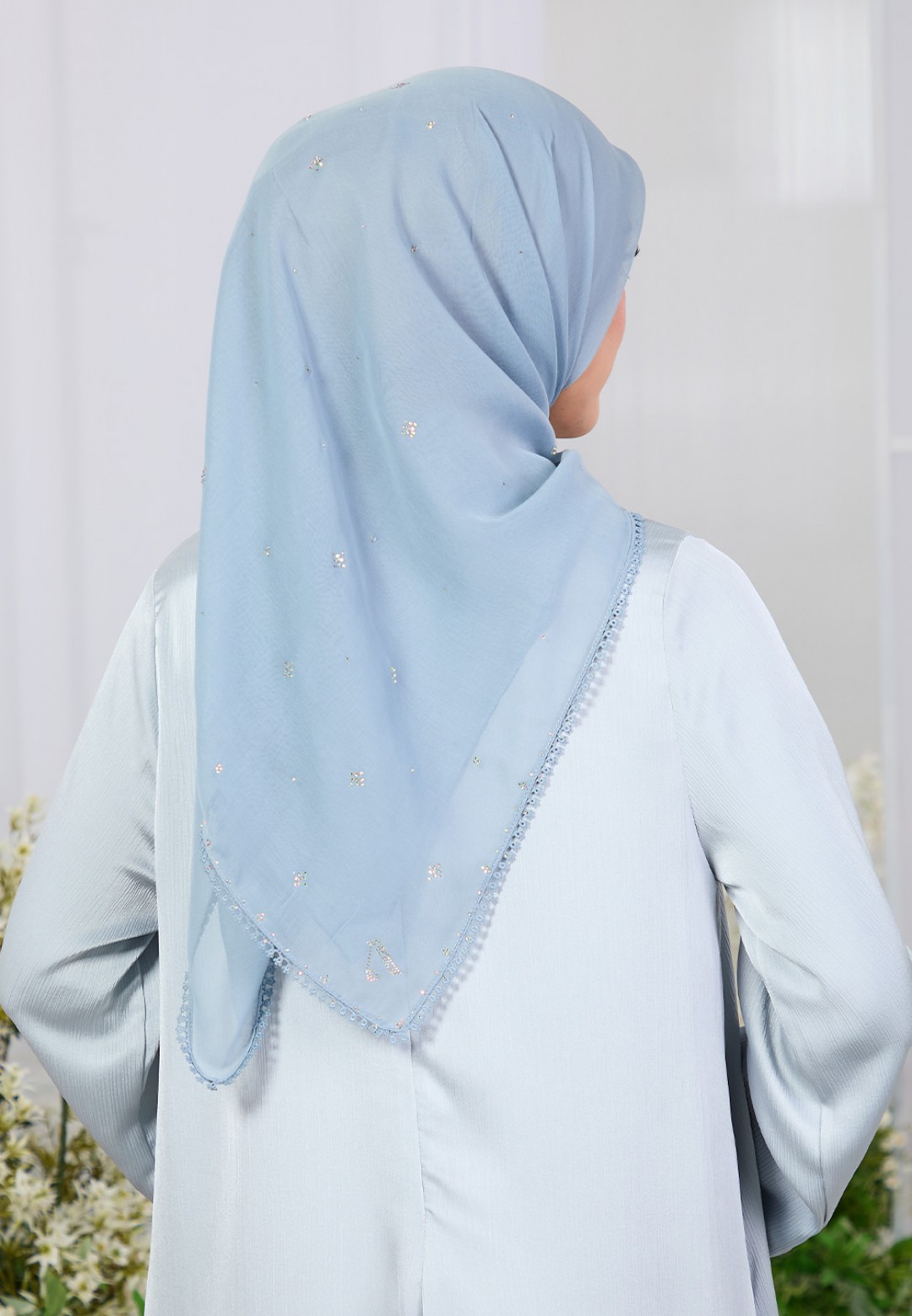 SQ ELVA BLUME VOILE LACE DIAMOND