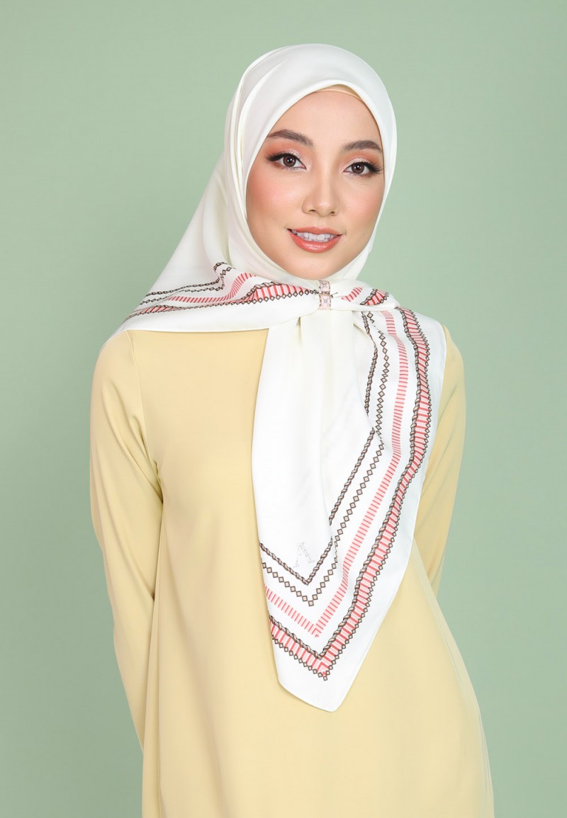 SQ HAZEL TWIST TWILL PTD 190