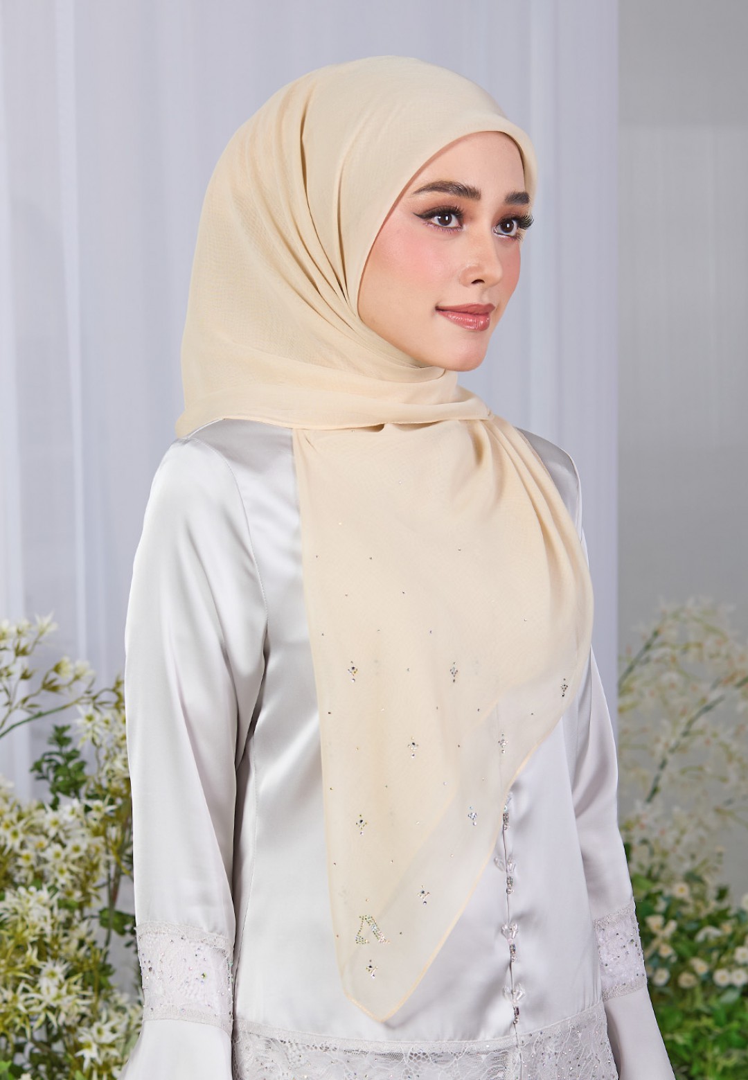 SQ FLUERESCIA VOILE PLAIN DIAMOND