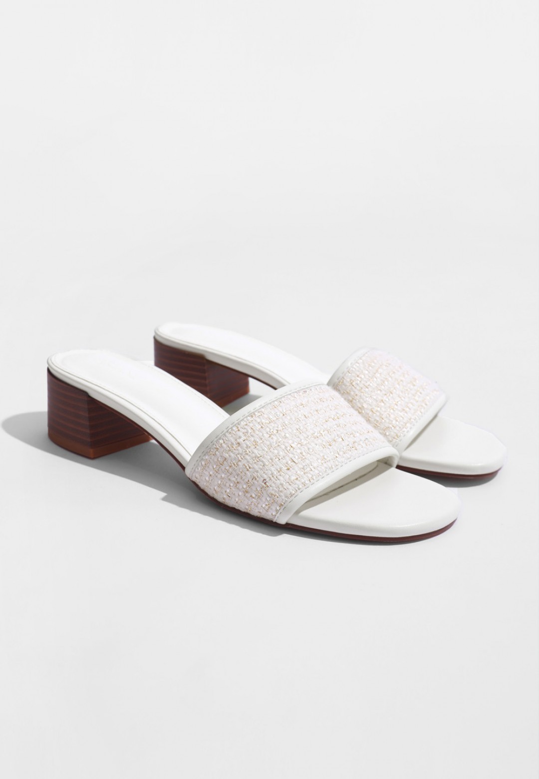 NISA SANDALS
