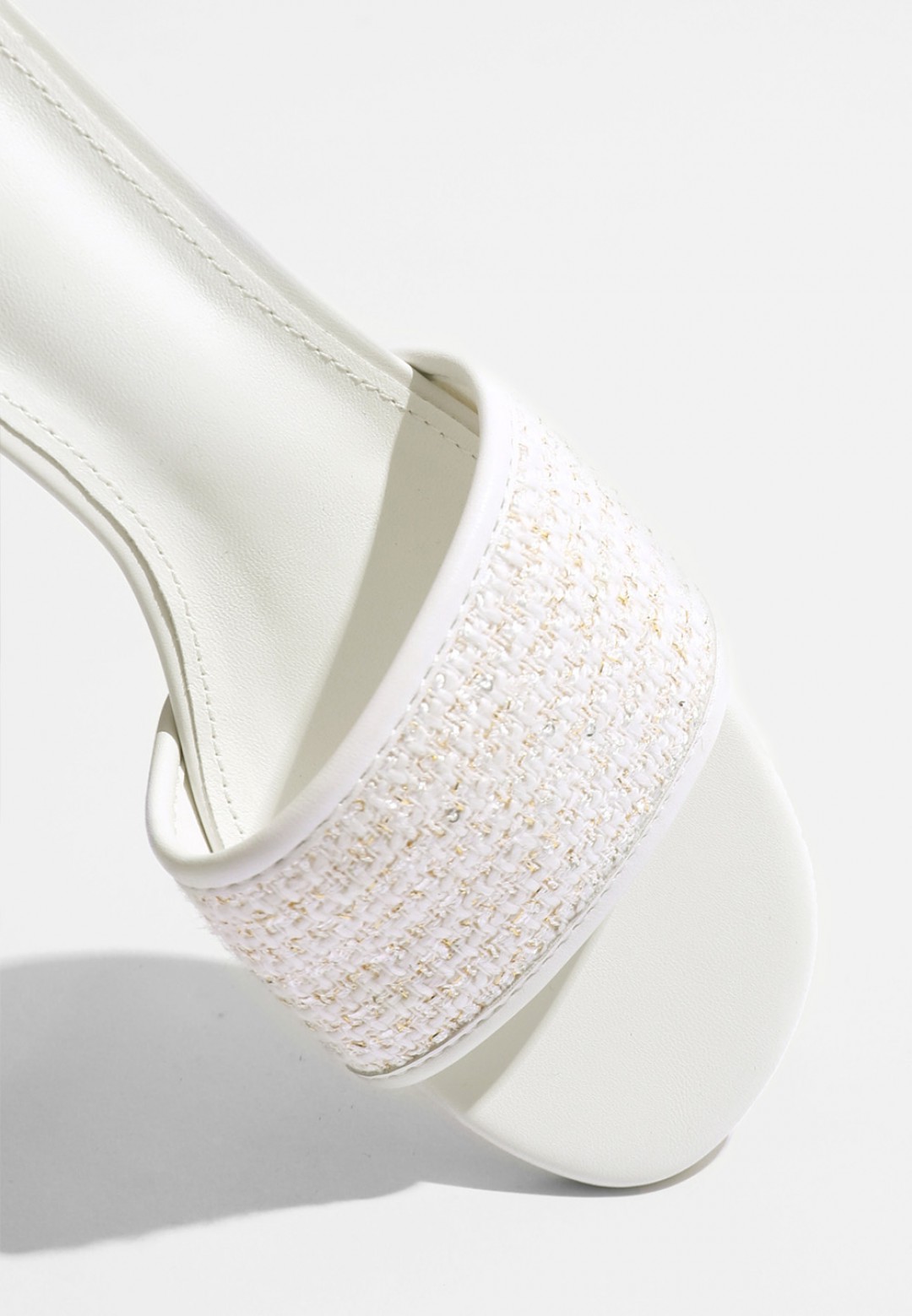 NISA SANDALS
