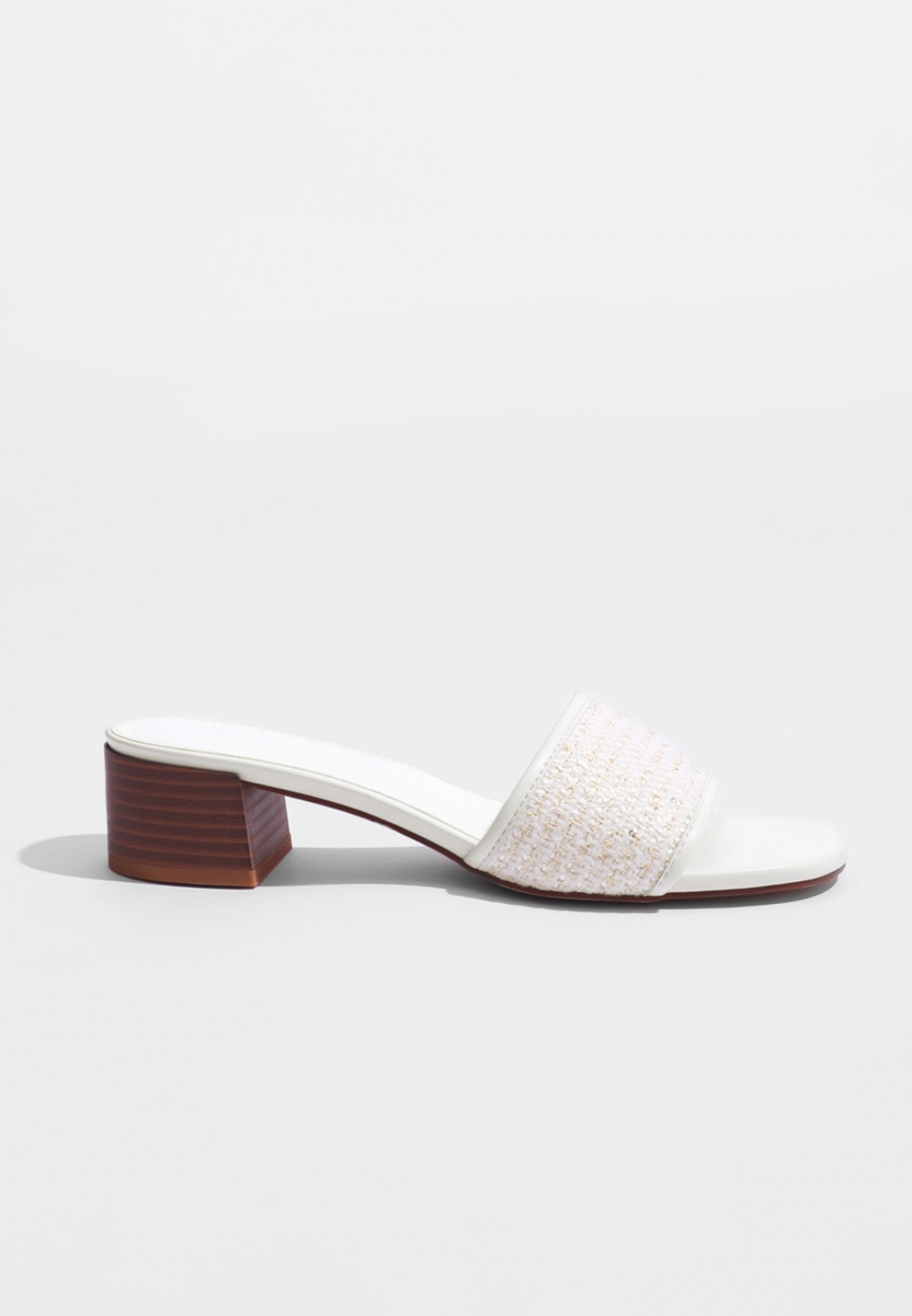 NISA SANDALS
