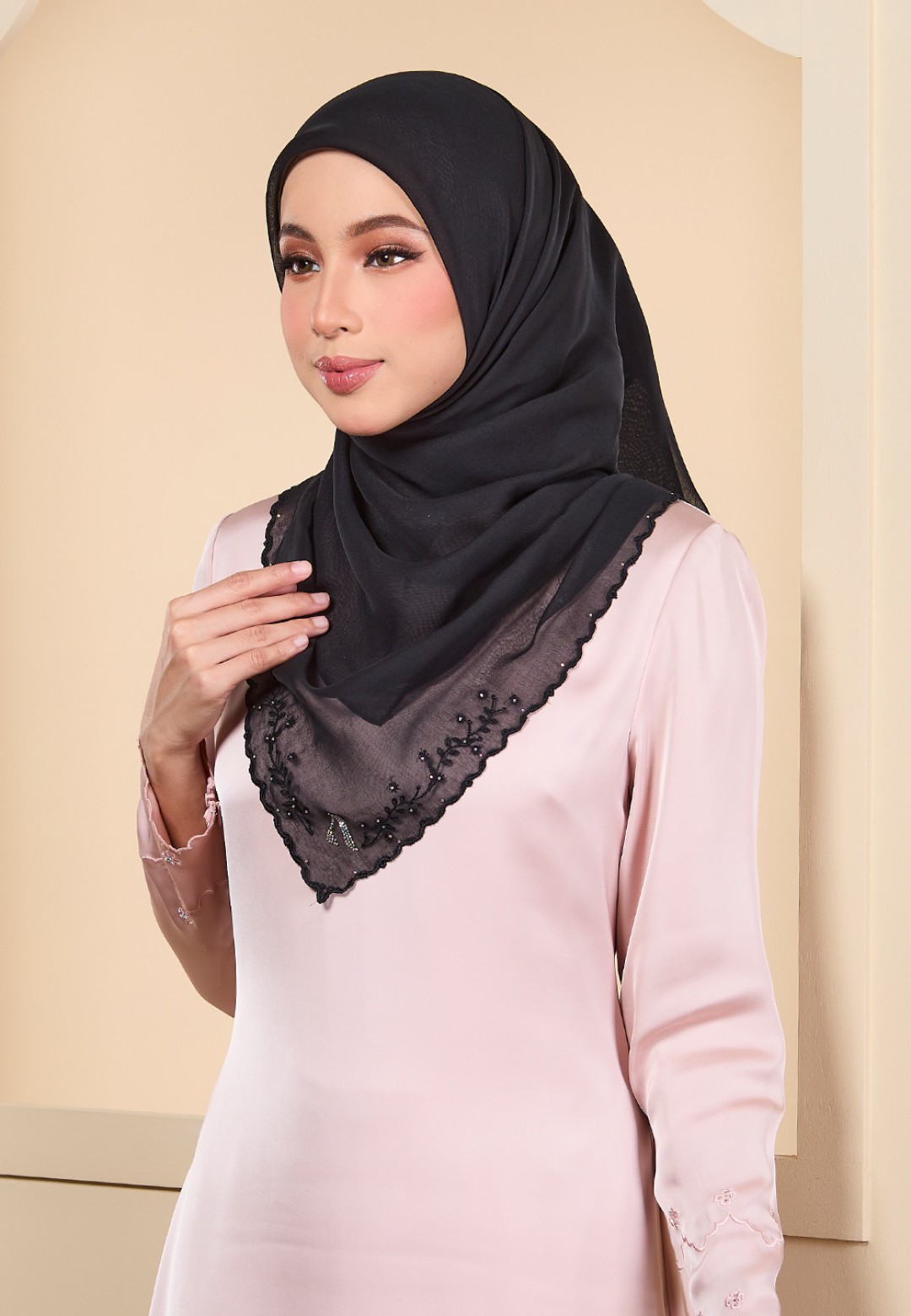 SQ JASMIN VOILE PLAIN EMB (VOL II)