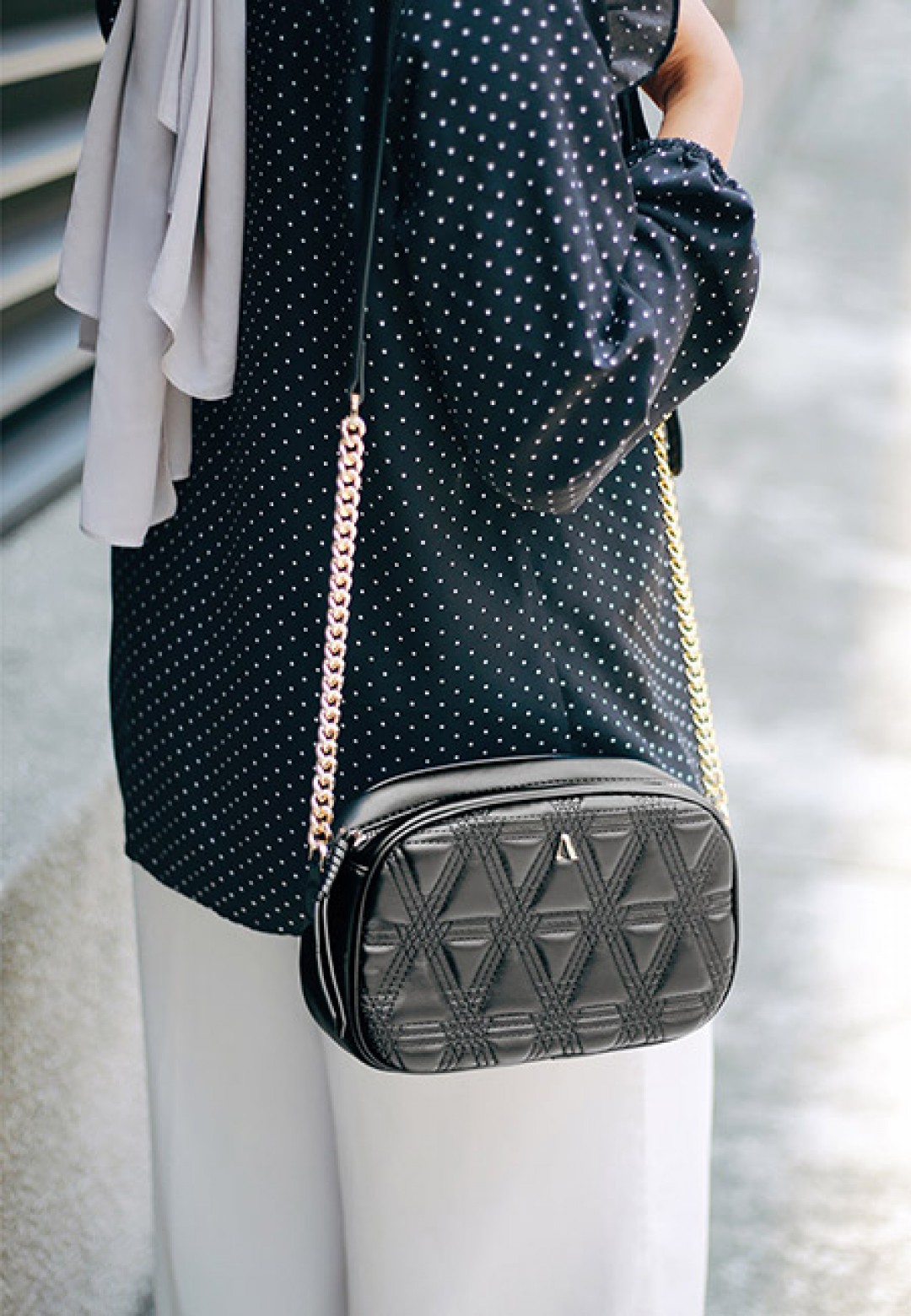 ICONIC CAMERA BAG