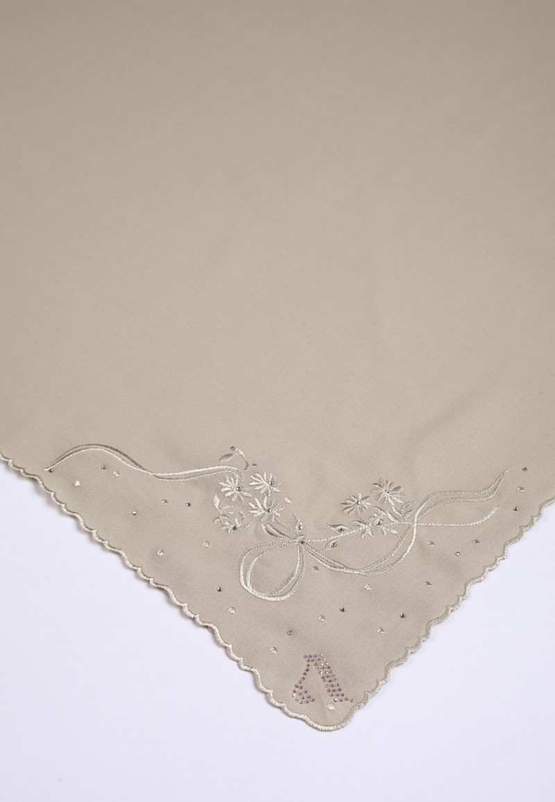 SQ FLUERITH PLAIN EMBROIDERY DIAMOND