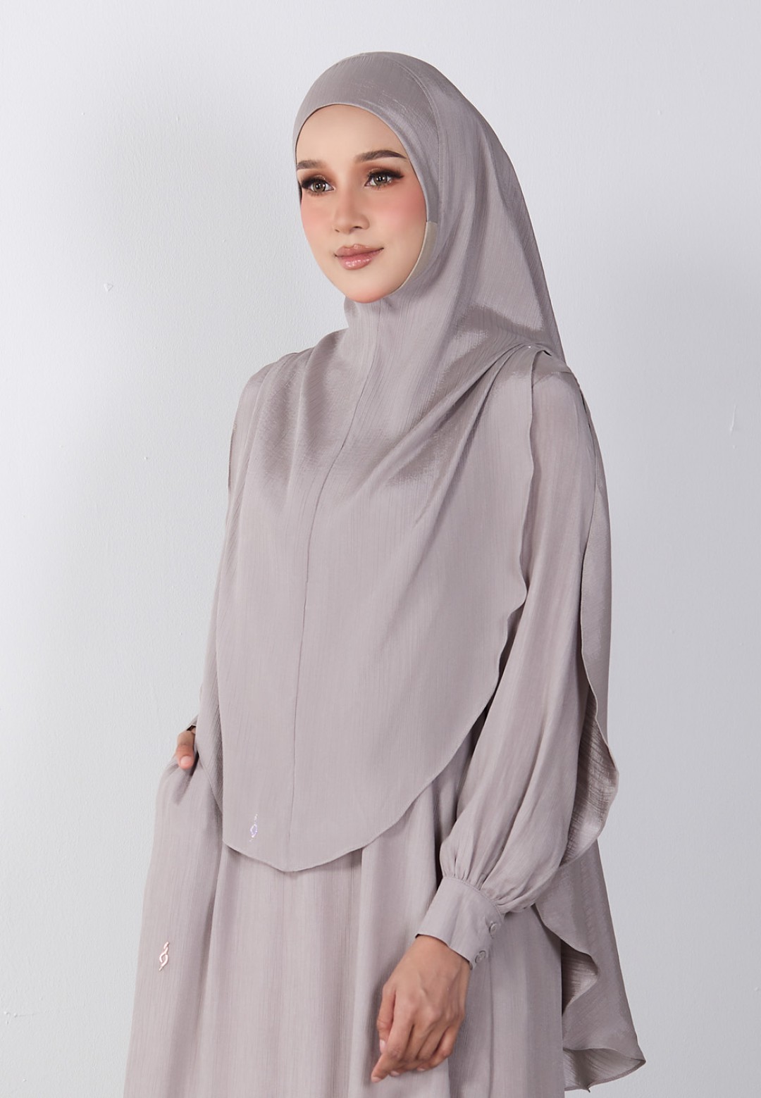 KHIMAR HASNAA