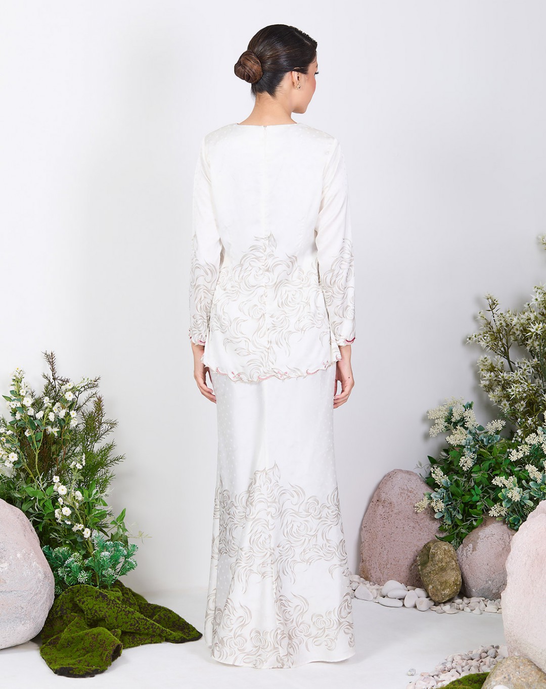 LEANA BAJU KURUNG