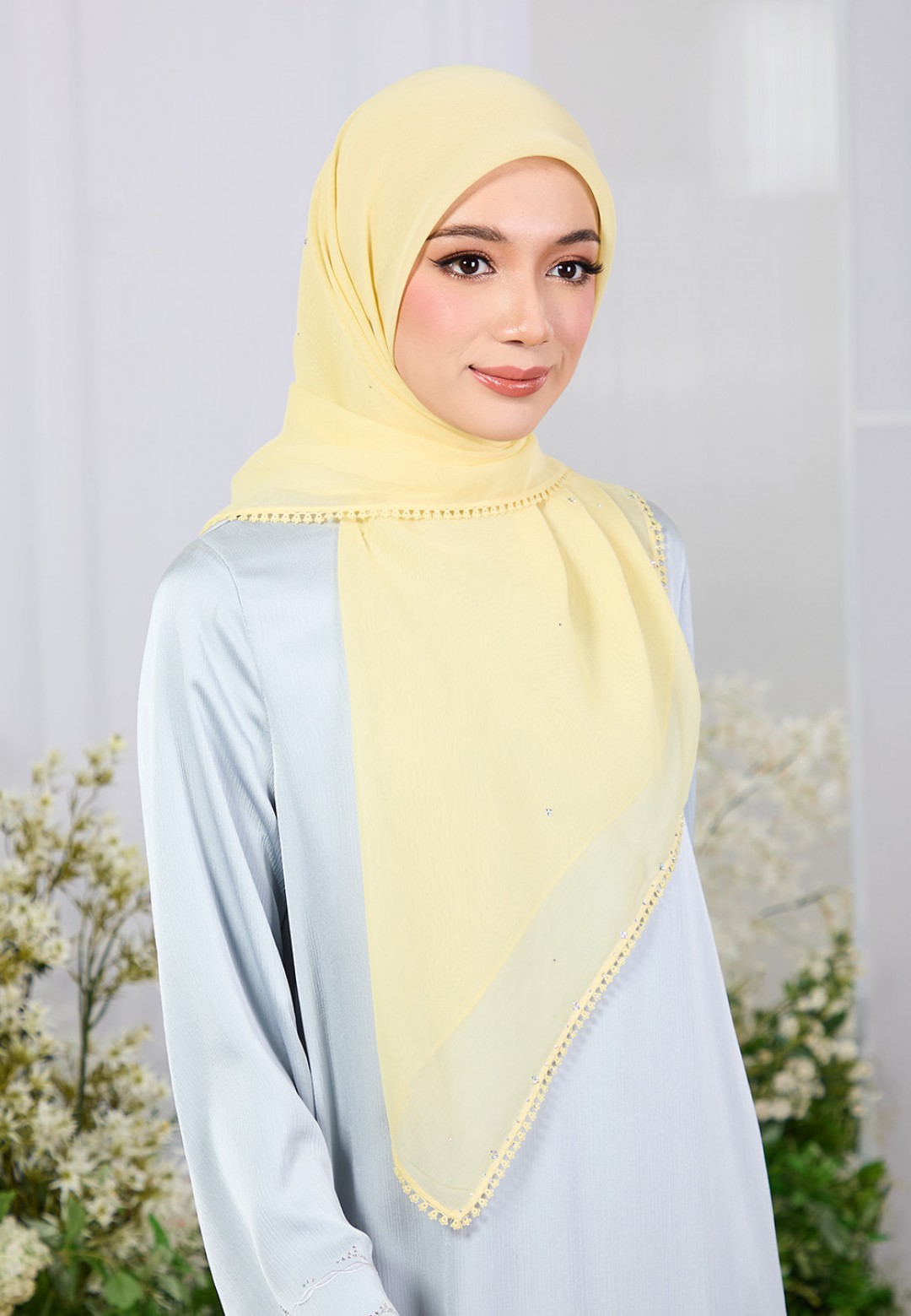 SQ ELVA BLUME VOILE LACE DIAMOND