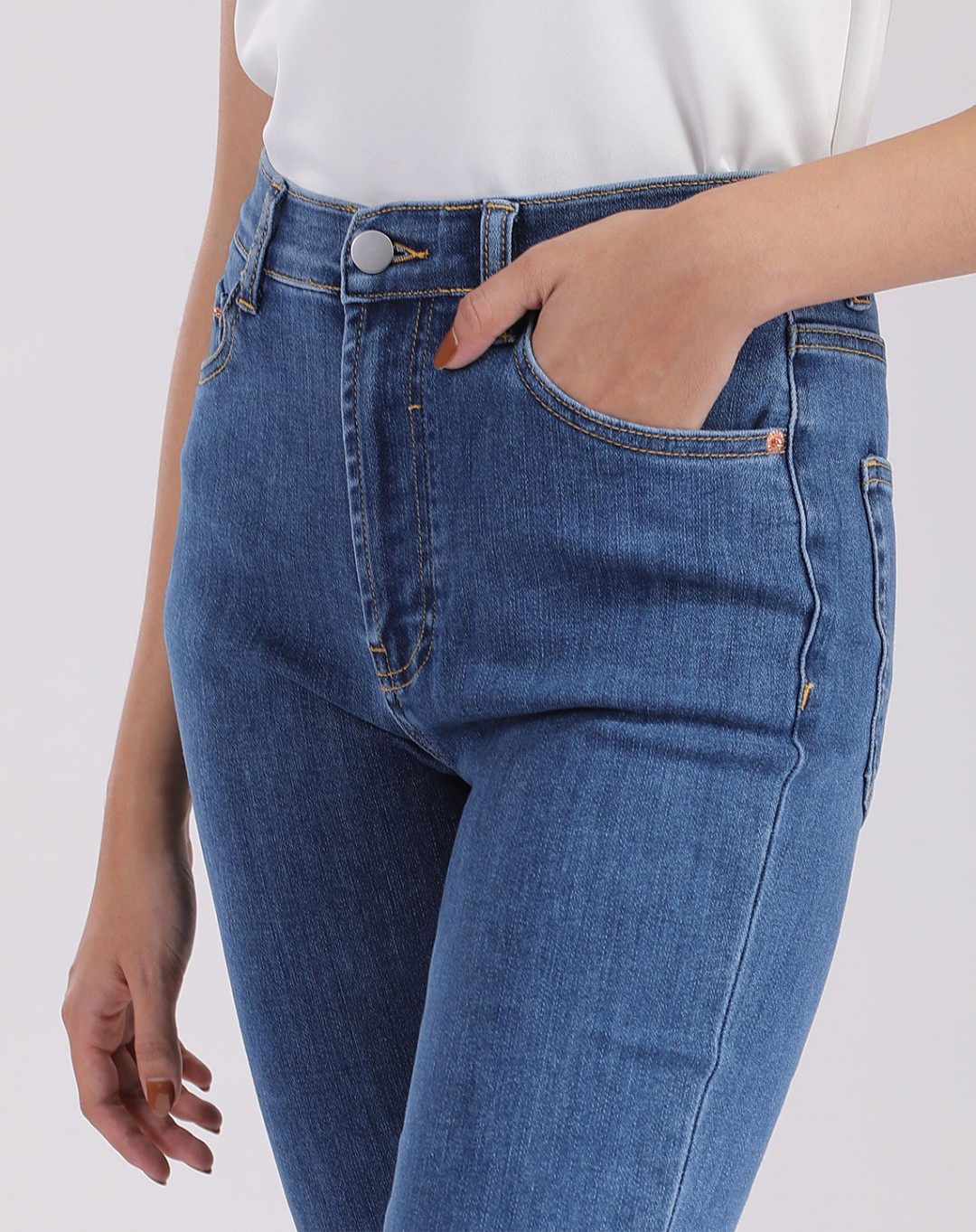 LICOLYN SKINNY FLARE JEANS