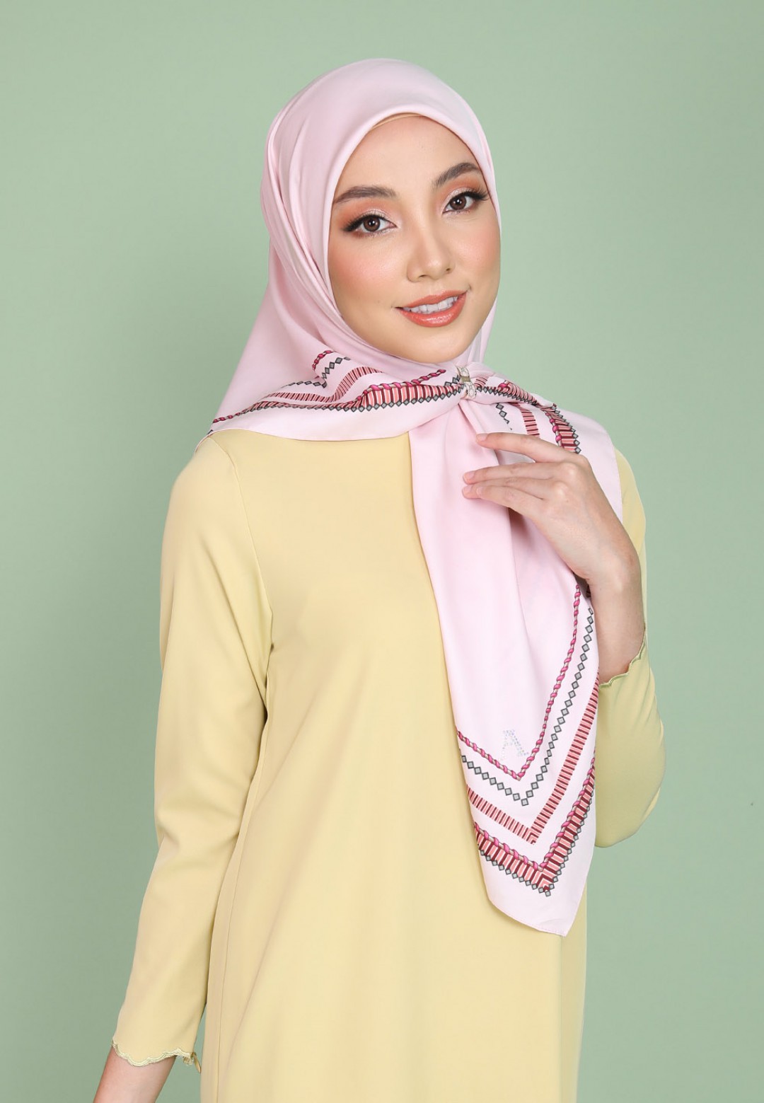 SQ HAZEL TWIST TWILL PTD 190