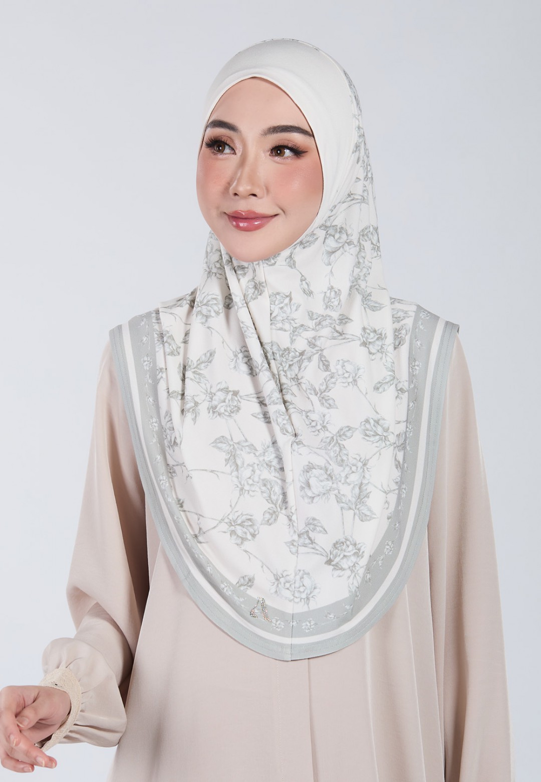TIARA NISREEN STD S/A