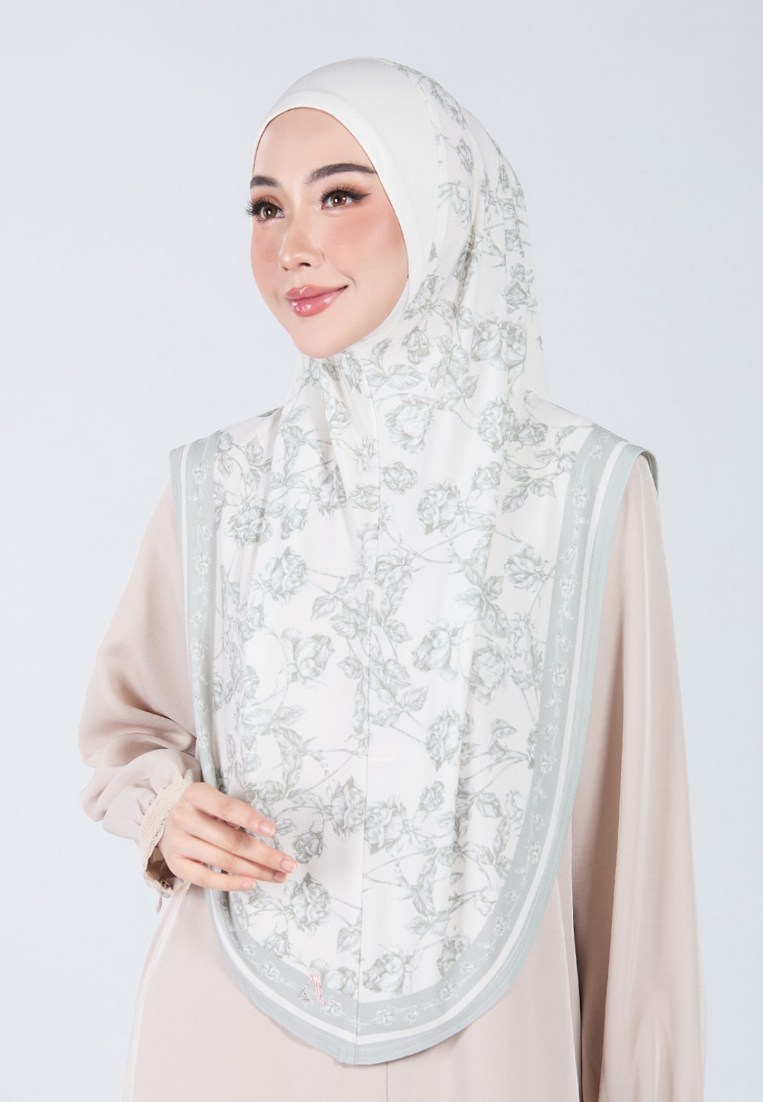 TIARA NISREEN LABUH S/A