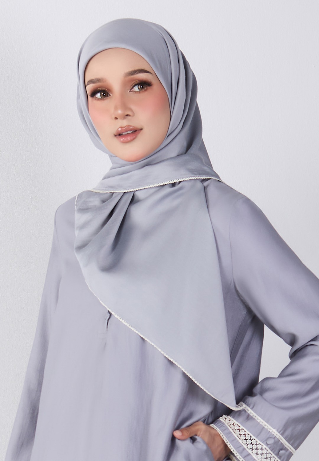 SQ RASHA PLAIN LACE