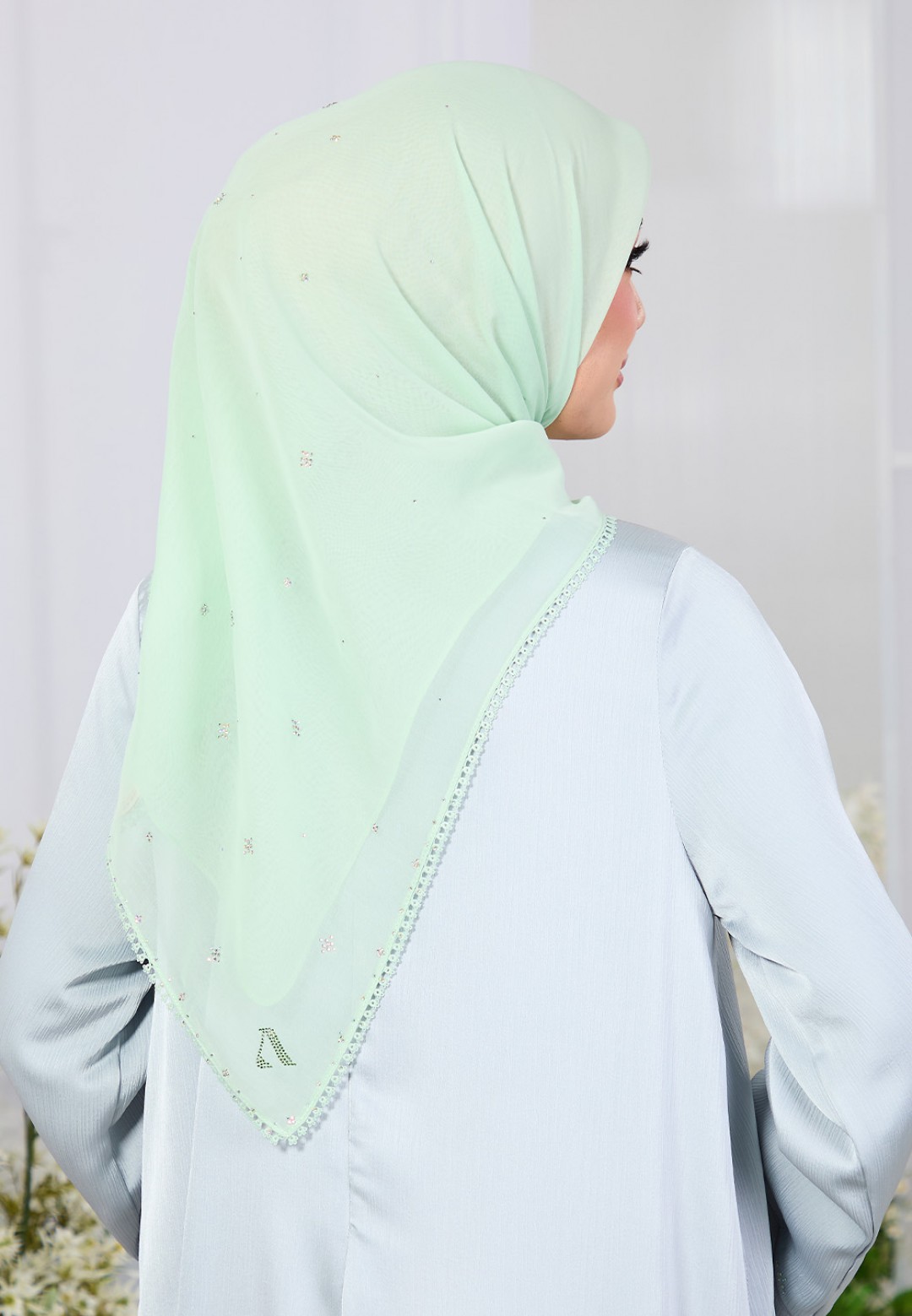 SQ ELVA BLUME VOILE LACE DIAMOND