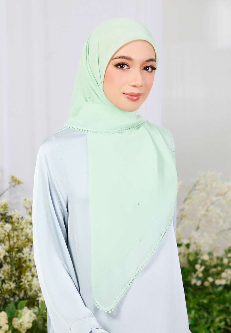 SQ ELVA BLUME VOILE LACE DIAMOND