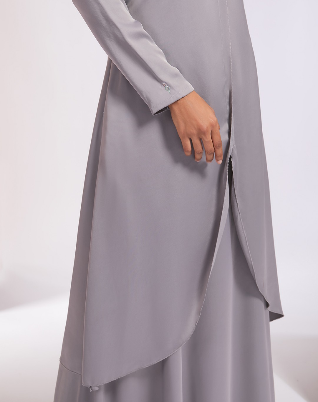 MADIHA JUBAH